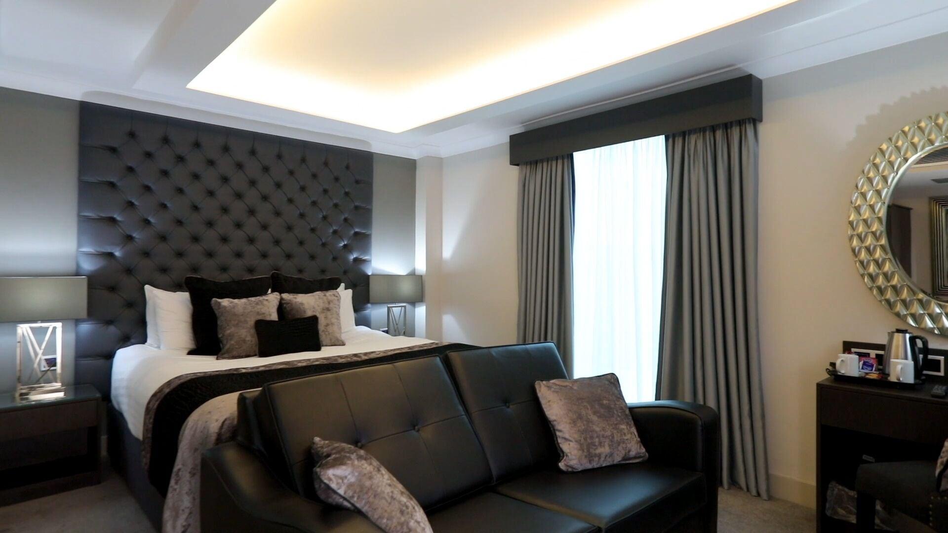 The Continental Hotel, Heathrow Hounslow Exterior photo
